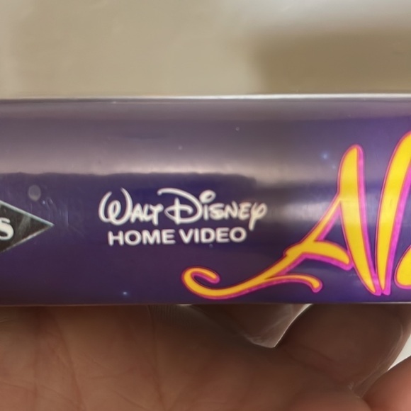 Disney Classic Aladdin VHS Tape Vintage Collectable. - Picture 15 of 16